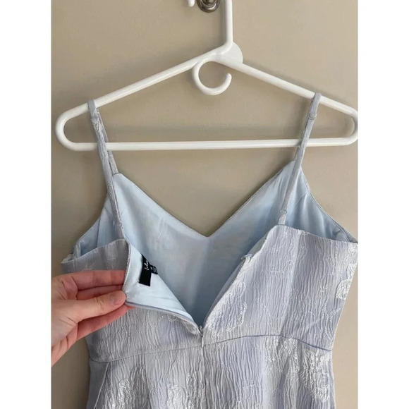 Lulu's Truly Exquisite Light Blue Jacquard Tulip Midi Dress Size Medium NWT - Picture 9 of 13